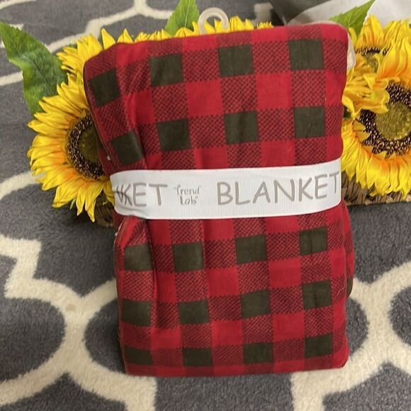 NWT buffalo plaid baby soft fleece blanket - Picture 5 of 8